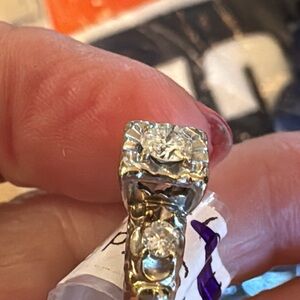 Elegant white gold and real Diamond Ring